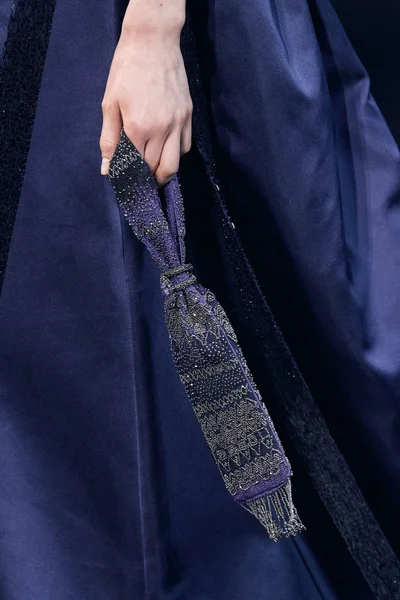 Look 70